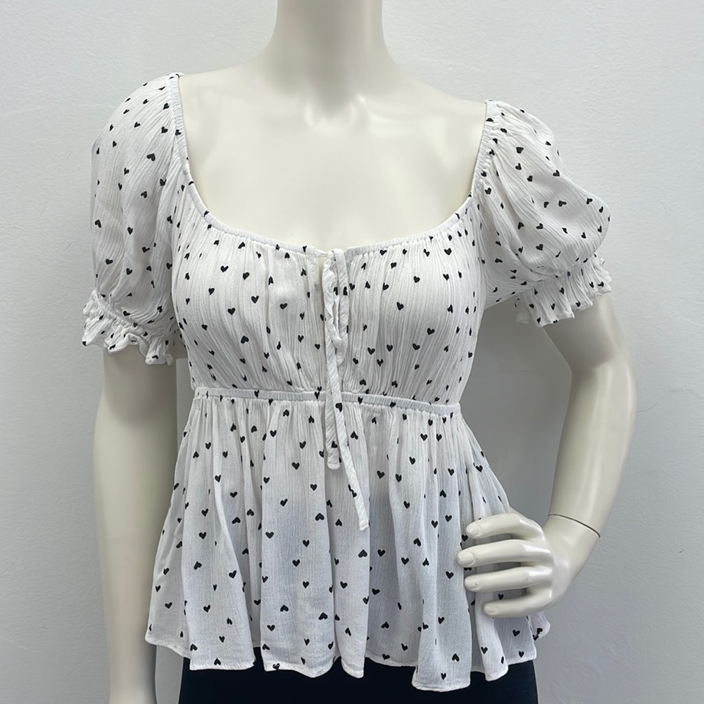 White/ Black Heart Puff Sleeve Top